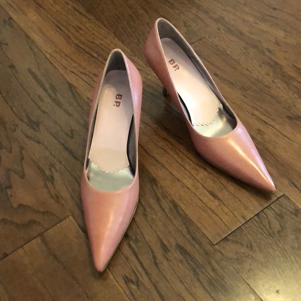BP New - In box mauve pointy toe pumps Size 6 1/2 Narrow